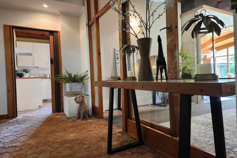 Photo of property in 32 Middlepark Road, Sockburn, Christchurch, 8042