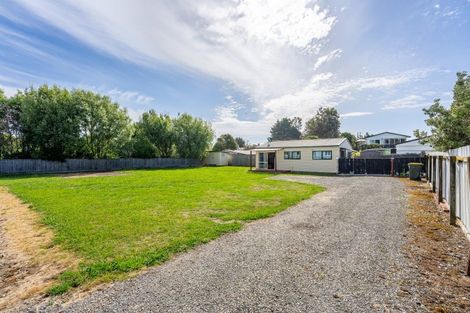 Photo of property in 6 Mavis Avenue, Waikawa Beach, Levin, 5573