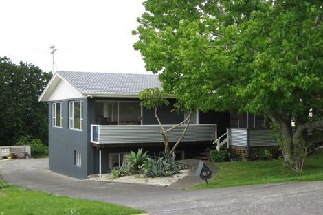 Photo of property in 4 Zealandia Road, Manly, Whangaparaoa, 0930