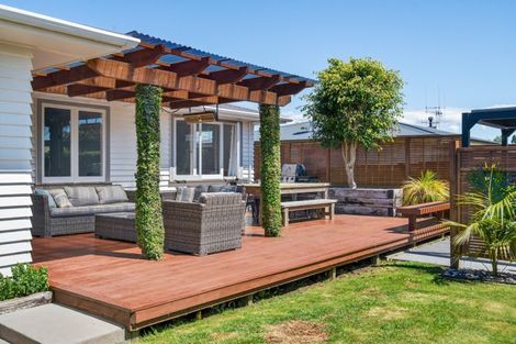 Photo of property in 27 Woodford Avenue, Brookfield, Tauranga, 3110