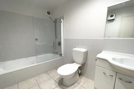 Photo of property in 153e Grant Road, Thorndon, Wellington, 6011