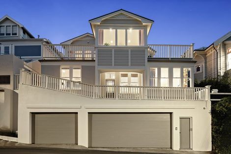 Photo of property in 18 Central Terrace, Kelburn, Wellington, 6012