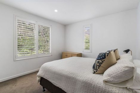 Photo of property in 11a Wernham Place, Northcote, Auckland, 0626