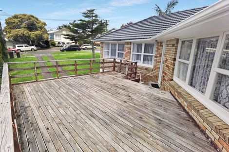 Photo of property in 50 Mcfadzean Drive, Blockhouse Bay, Auckland, 0600