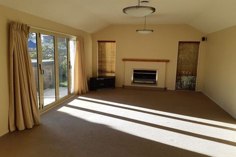 Photo of property in 4 Sunningvale Lane, Ilam, Christchurch, 8053