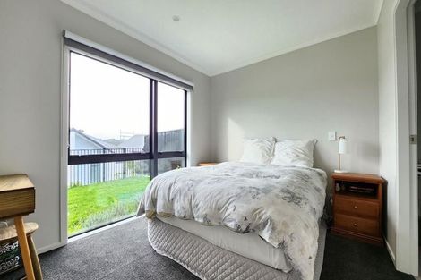 Photo of property in 24 Hokioi Drive, Kenepuru, Porirua, 5022