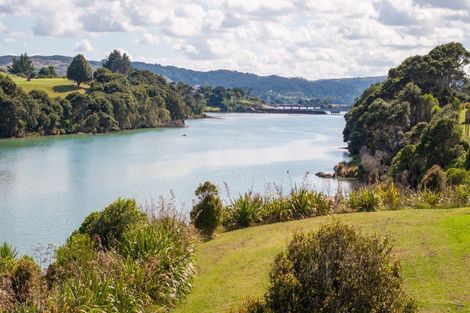 Photo of property in 60 Omahina Street, Raglan, 3225