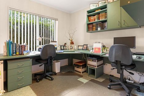 Photo of property in 16 Mcleod Place, Papamoa Beach, Papamoa, 3118