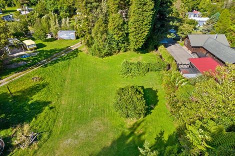 Photo of property in 10 Tombleson Road, Lake Rotoma, Rotorua, 3074