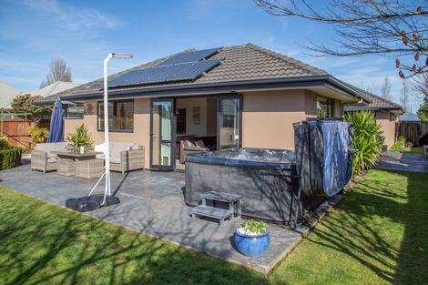 Photo of property in 7 Baltic Place, Northwood, Christchurch, 8051