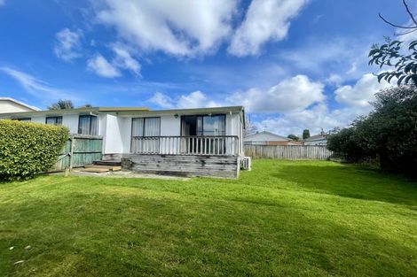 Photo of property in 2/84 Lynwood Road, New Lynn, Auckland, 0600