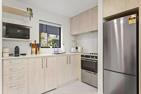 Photo of property in 19/10 Fathom Place, Te Atatu Peninsula, Auckland, 0610