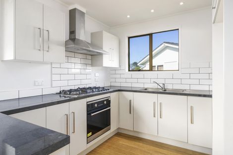 Photo of property in 79 Chichester Drive, Rosehill, Papakura, 2113