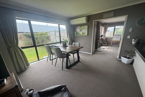 Photo of property in 32 Malbec Place, Rototuna, Hamilton, 3210