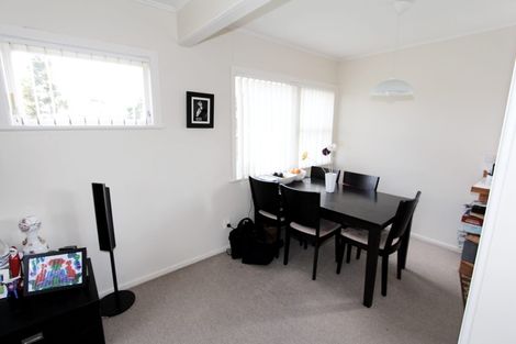 Photo of property in 93 Avondale Road, Avondale, Auckland, 1026