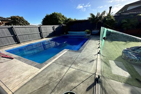 Photo of property in 18 Parkhaven Drive, Rosehill, Papakura, 2113