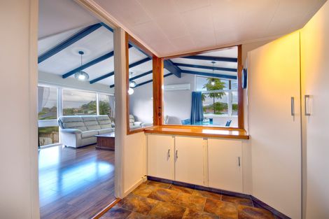 Photo of property in 218 Glengarry Road, Glen Eden, Auckland, 0602