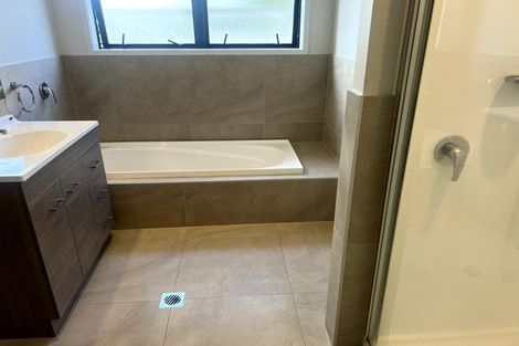 Photo of property in 9 Harris Road, Mount Wellington, Auckland, 1051