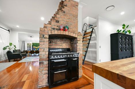 Photo of property in 16 Endeavour Avenue, Flagstaff, Hamilton, 3210