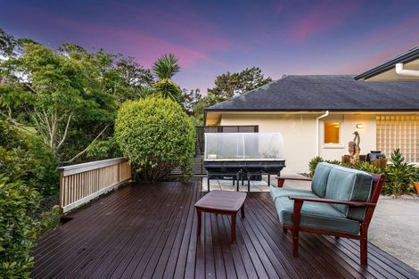 Photo of property in 7 Hobbs Road, Matakatia, Whangaparaoa, 0930