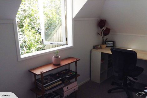 Photo of property in 2/6 Murray Road, Te Atatu Peninsula, Auckland, 0610