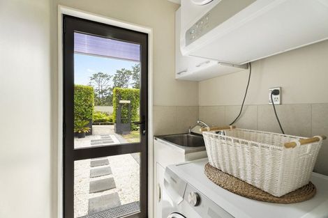 Photo of property in 28 Durbin Court, Greenhithe, Auckland, 0632