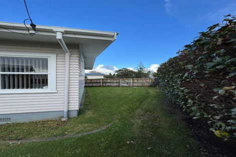 Photo of property in 73 Christmas Road, Manurewa, Auckland, 2102