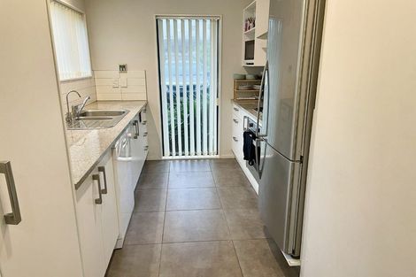 Photo of property in 19 Wantwood Grove, Churton Park, Wellington, 6037