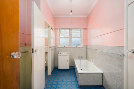 Photo of property in 23 Marian Drive, Inner Kaiti, Gisborne, 4010