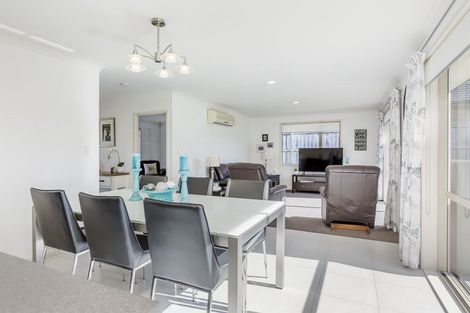 Photo of property in 10 Barwick Place, Stanmore Bay, Whangaparaoa, 0932