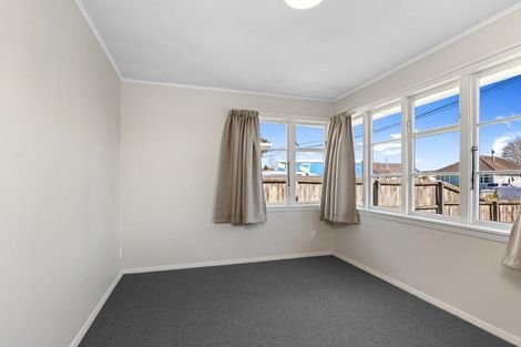 Photo of property in 24 Oakland Street, Northcote, Christchurch, 8052