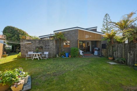 Photo of property in 2 Exeter Place, Tihiotonga, Rotorua, 3015