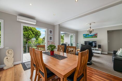 Photo of property in 10 Westridge Road, Titirangi, Auckland, 0604