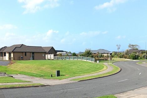 Photo of property in 16 Breton Drive, Waipu, 0510