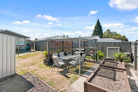 Photo of property in 9 Camelia Place, Islington, Christchurch, 8042