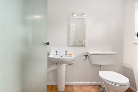 Photo of property in 1/52 Russell Terrace, Berhampore, Wellington, 6023