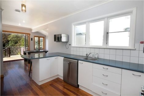 Photo of property in 15 Willowbank Road, Tawa, Wellington, 5028