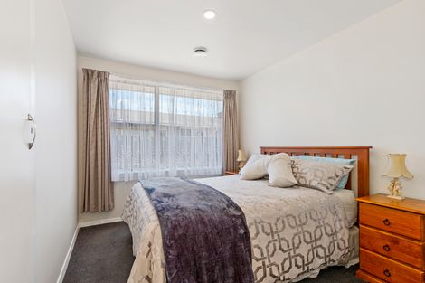 Photo of property in 9 Camelia Place, Islington, Christchurch, 8042