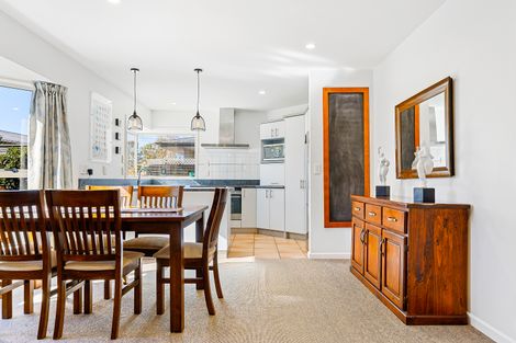 Photo of property in 51a Balrudry Street, Avonhead, Christchurch, 8042