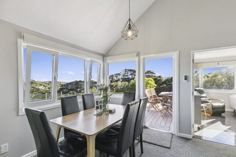 Photo of property in 2b Paratu Way, Strathmore Park, Wellington, 6022