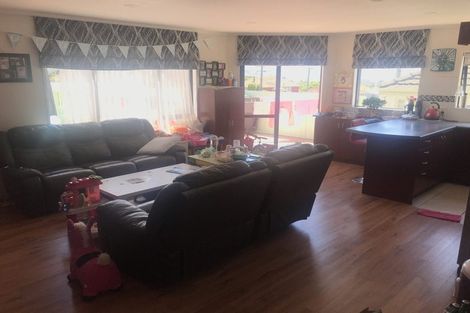 Photo of property in 1 Waiho Terrace, Elsdon, Porirua, 5022