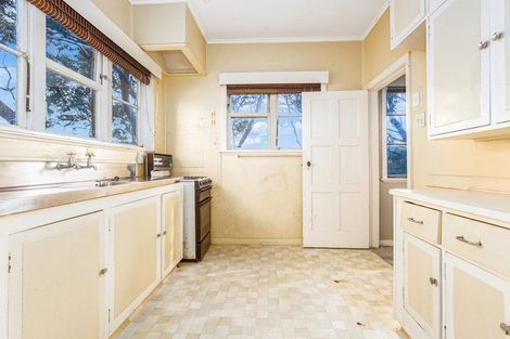 Photo of property in 131 Nevay Road, Miramar, Wellington, 6022