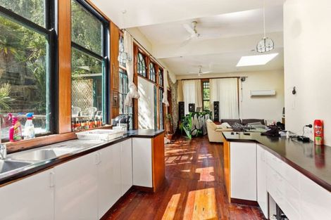 Photo of property in 40 Devon Street, Aro Valley, Wellington, 6021