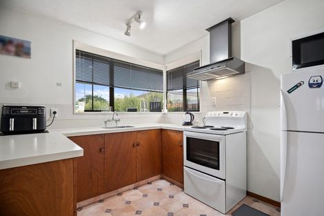 Photo of property in 14 Takaro Avenue, Sockburn, Christchurch, 8042
