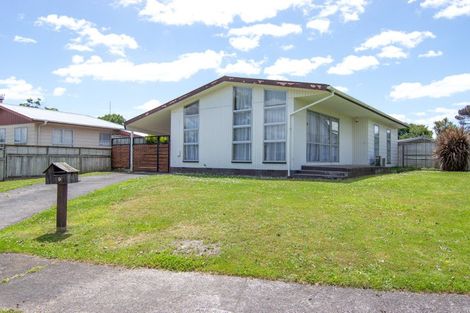 Photo of property in 9 Pinedale Parade, Milson, Palmerston North, 4414