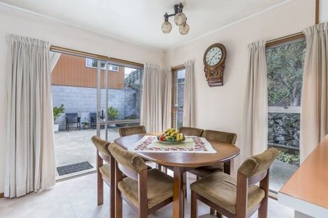 Photo of property in 61 Queenstown Road, Onehunga, Auckland, 1061