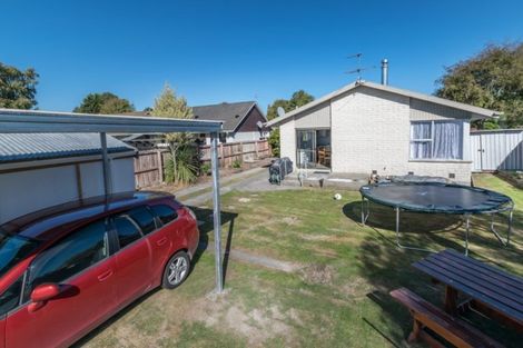 Photo of property in 7 Saunders Place, Redwood, Christchurch, 8051