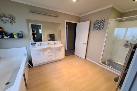 Photo of property in 39 Doone Street, Lynmouth, New Plymouth, 4310