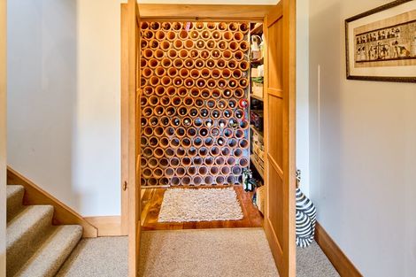 Photo of property in 20 Hadfield Terrace, Kelburn, Wellington, 6012