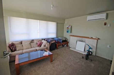 Photo of property in 1 Gazeley Avenue, Silverdale, Hamilton, 3216